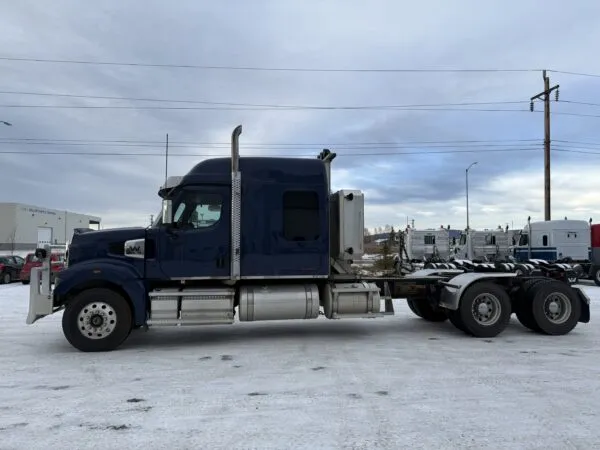 Used 2024 Western Star 49X thumbnail 2