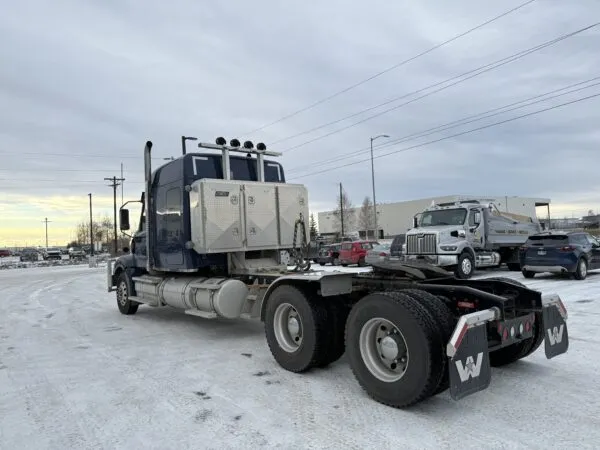 Used 2024 Western Star 49X thumbnail 3