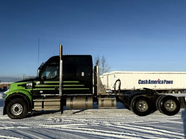 Used 2022 Western Star 49X thumbnail 3